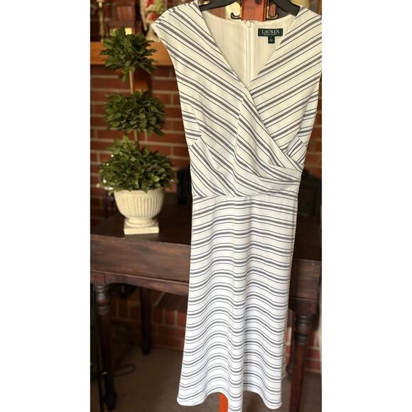 Ralph Lauren Dresses & Skirts - Ralph Lauren Wrap Dress Sz 4